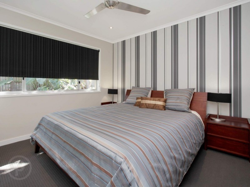 1 Skirmish Street, Seventeen Mile Rocks QLD 4073
