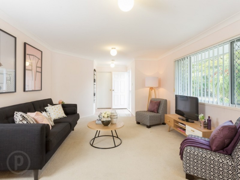 75 Lancelot Street, Tennyson QLD 4105