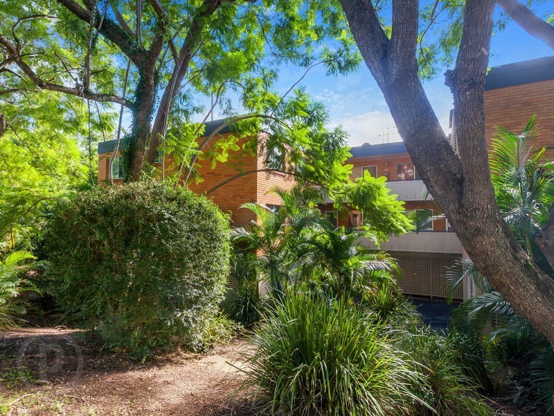 8/104 Gailey Road, St Lucia QLD 4067