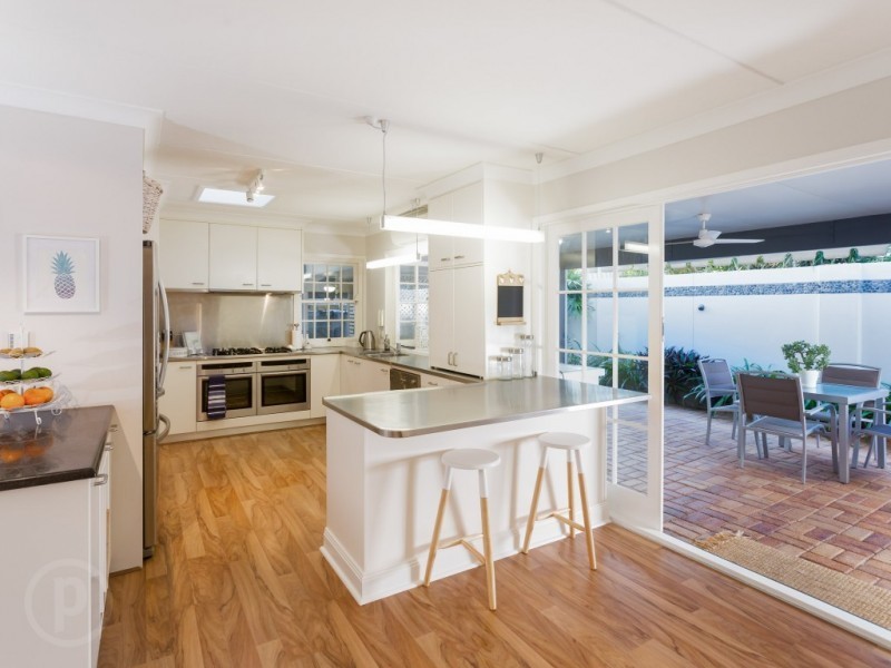 30 Sutton Street, Chelmer QLD 4068