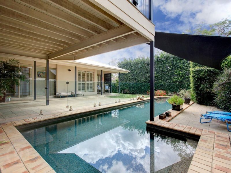 19 Kew Road, Graceville QLD 4075