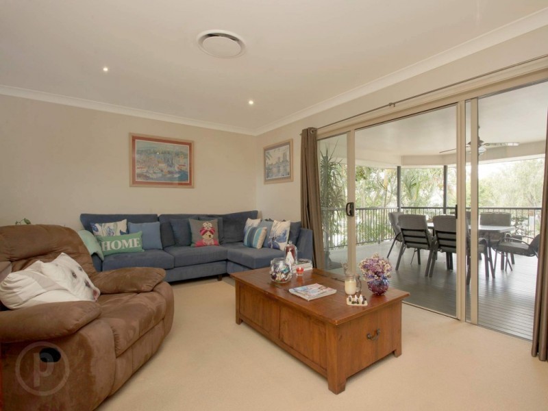 19 Kew Road, Graceville QLD 4075