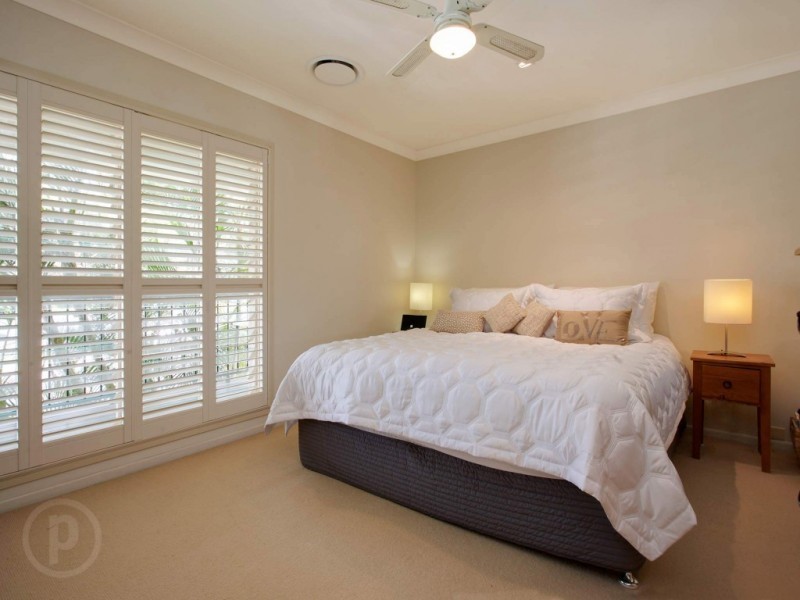 19 Kew Road, Graceville QLD 4075