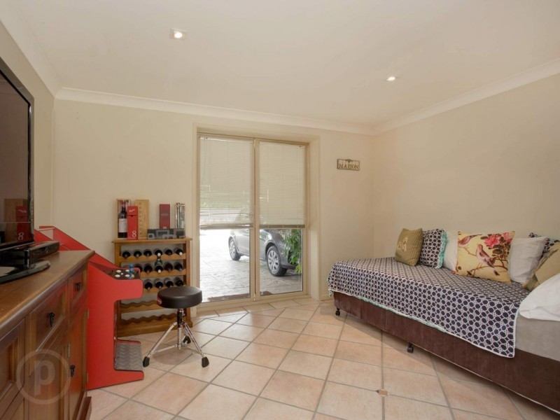 19 Kew Road, Graceville QLD 4075