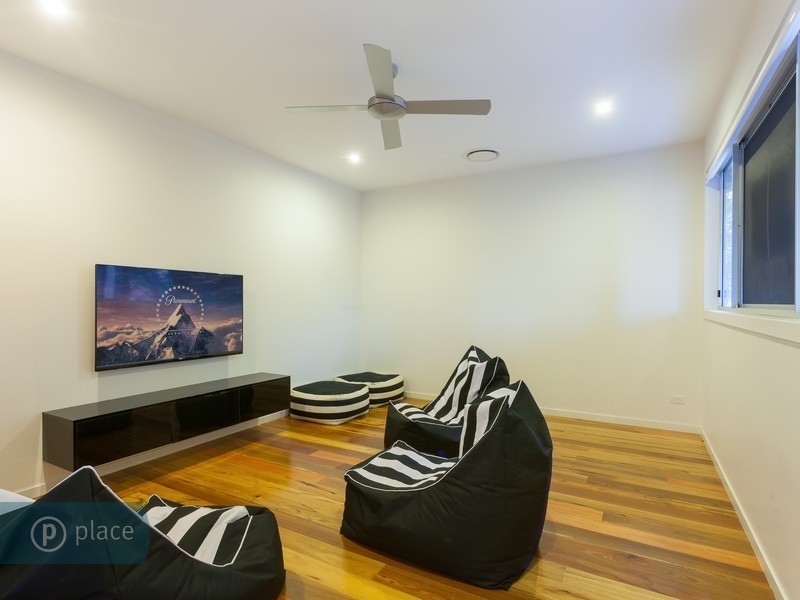 41 Camelot Street, Tennyson QLD 4105