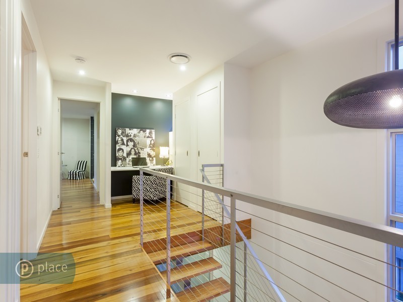 41 Camelot Street, Tennyson QLD 4105