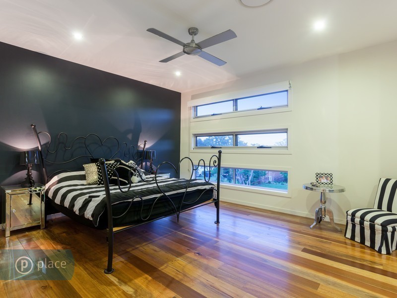 41 Camelot Street, Tennyson QLD 4105