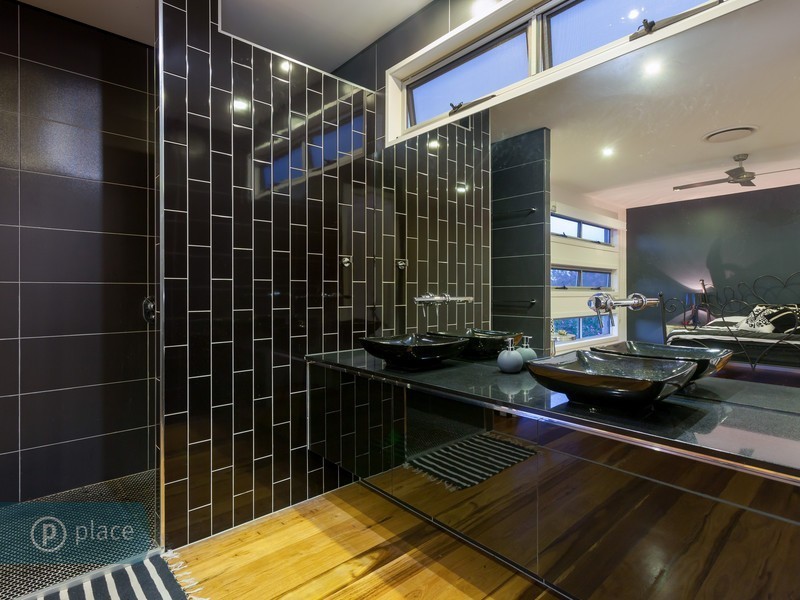 41 Camelot Street, Tennyson QLD 4105