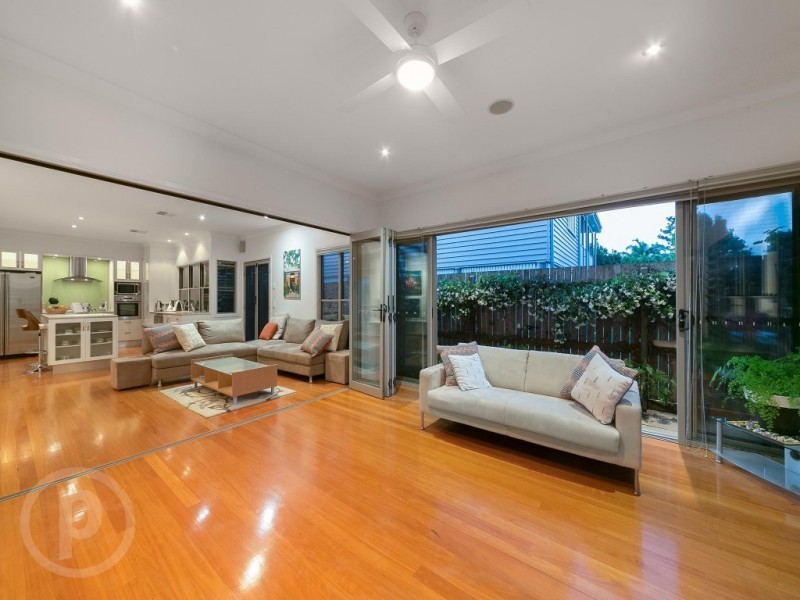 32 Dan Street, Graceville QLD 4075