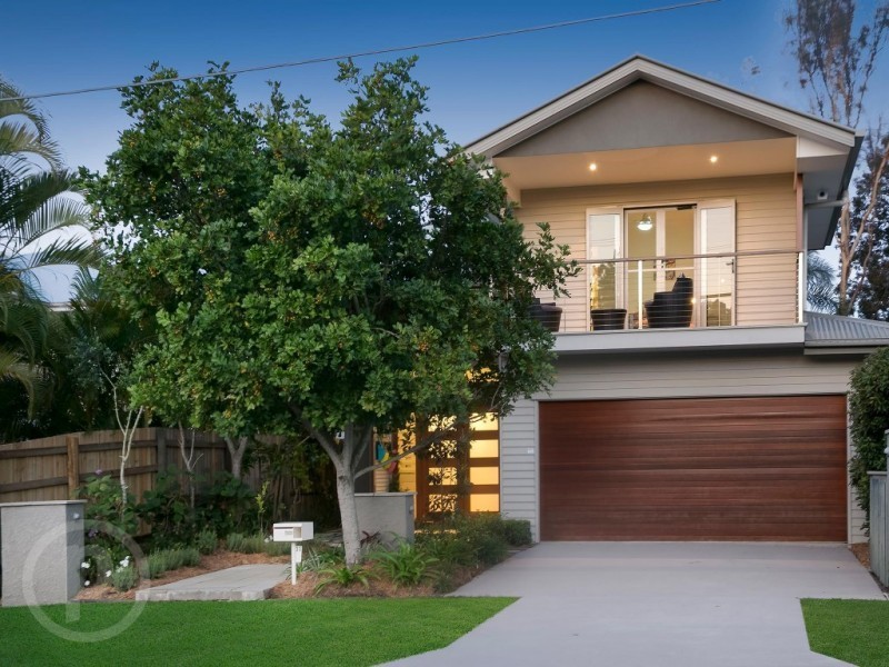 32 Dan Street, Graceville QLD 4075