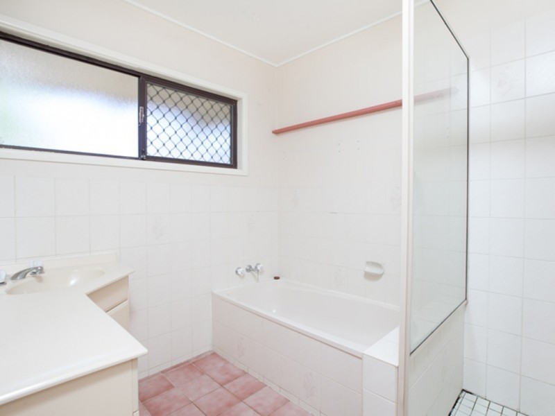 7 Tabor Street, Westlake QLD 4074