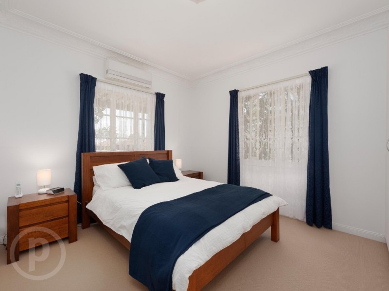 77 Douglas Street, Oxley QLD 4075