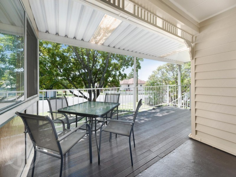 77 Douglas Street, Oxley QLD 4075