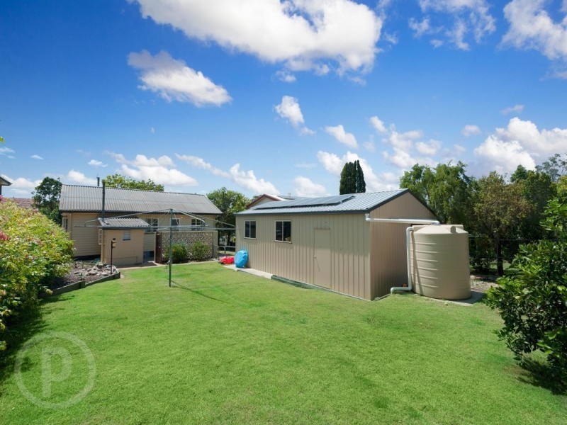 77 Douglas Street, Oxley QLD 4075