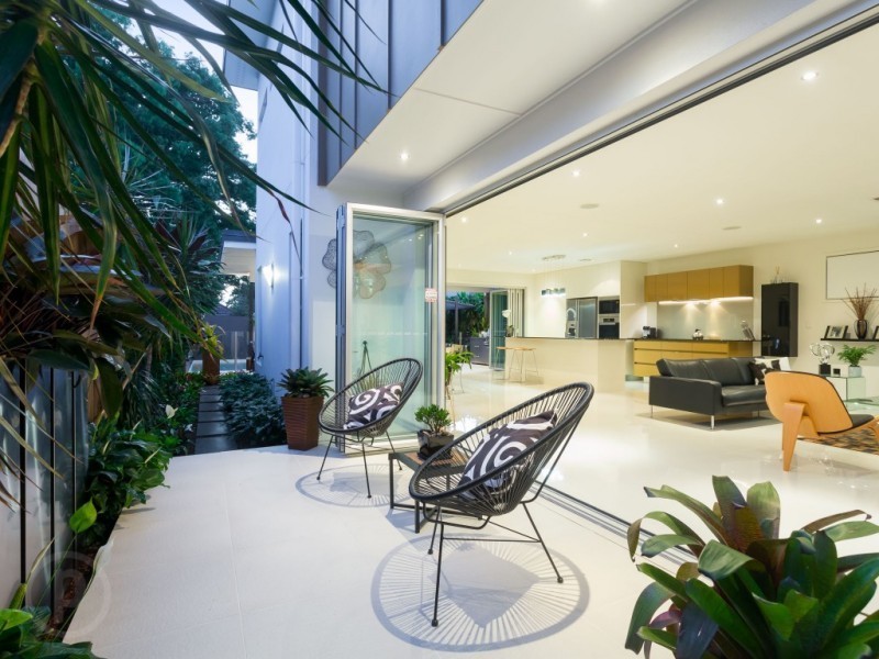 20 David Street, Tennyson QLD 4105