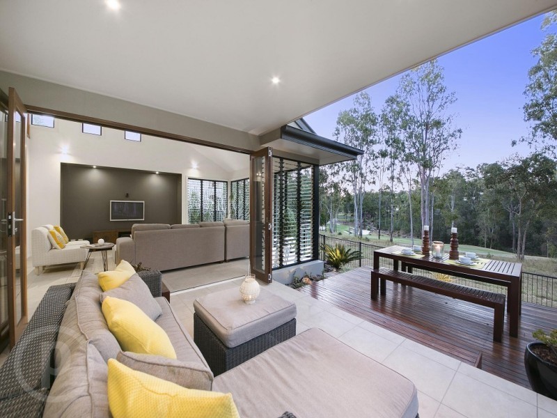 8 Silky Oak Drive, Brookwater QLD 4300