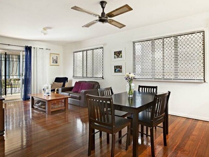 15 Borden Street, Sherwood QLD 4075