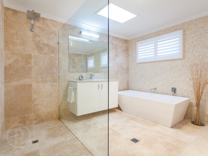 4 Jenee Street, Jindalee QLD 4074