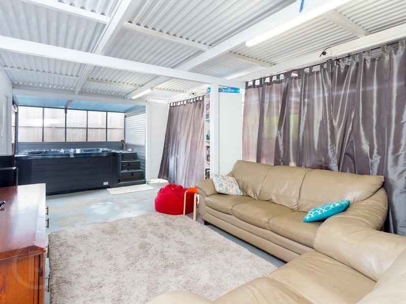 4 Jenee Street, Jindalee QLD 4074