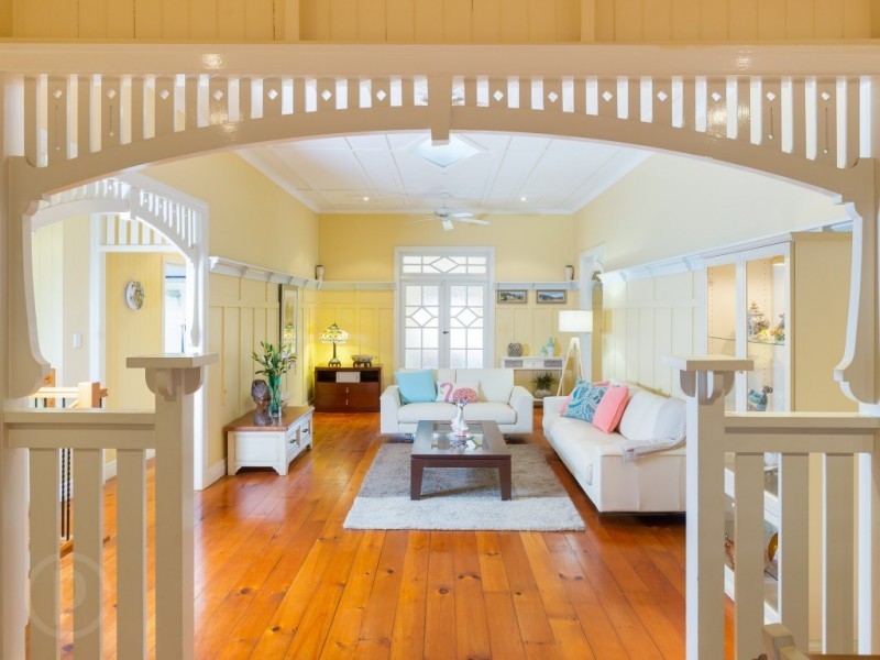 11 Prospect Terrace, St Lucia QLD 4067