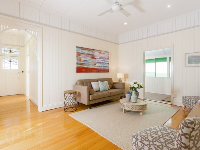 55 Strong Avenue, Graceville QLD 4075