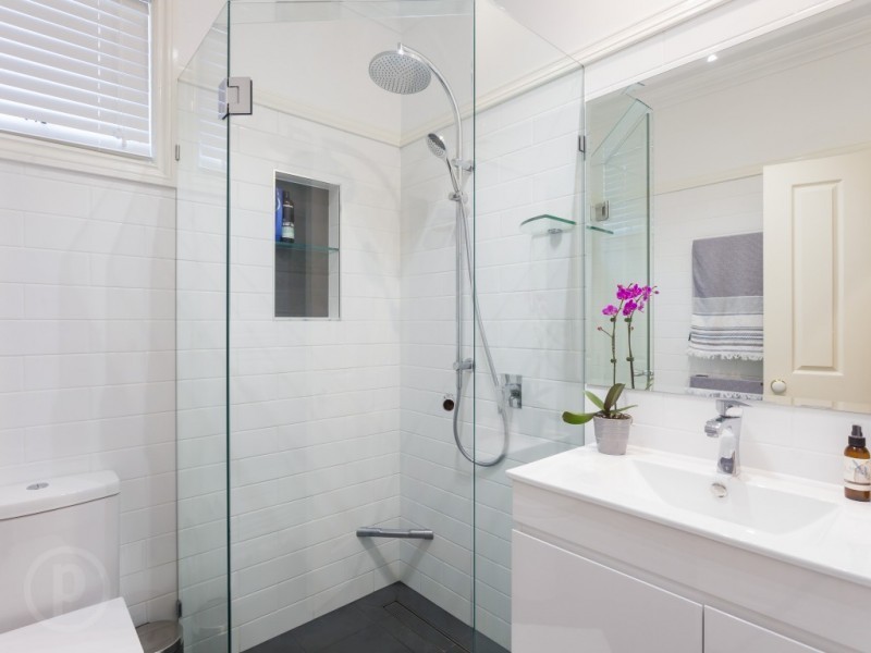 77 Lilly Street, Sherwood QLD 4075