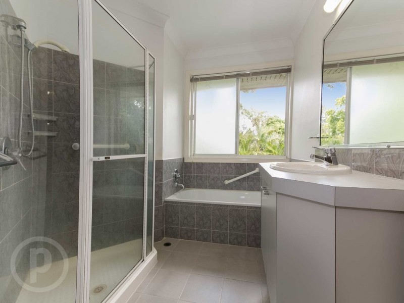 25 Wattlebrush Close, Bellbowrie QLD 4070