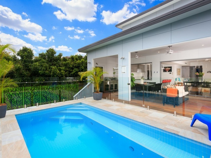 131 Graceville Avenue, Graceville QLD 4075