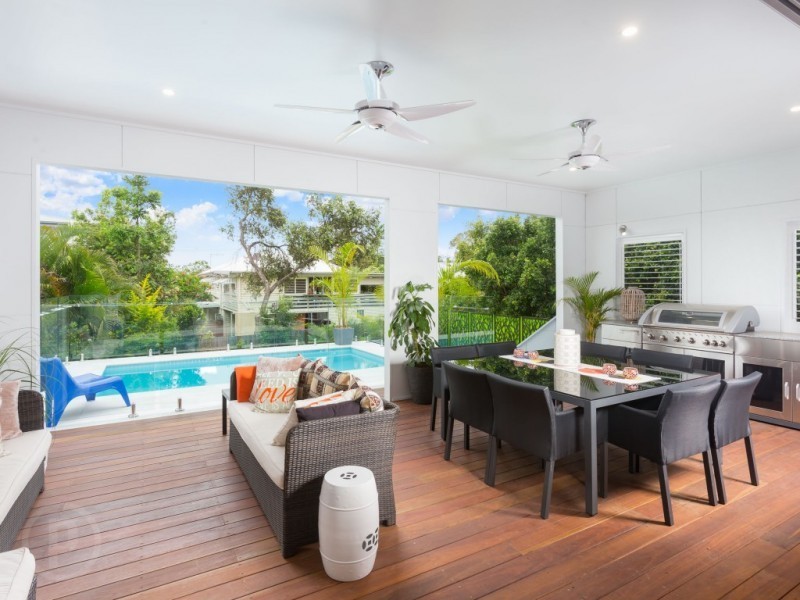 131 Graceville Avenue, Graceville QLD 4075