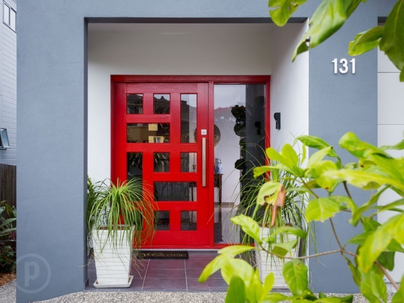 131 Graceville Avenue, Graceville QLD 4075