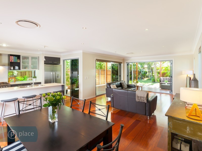 32 Strong Ave, Graceville QLD 4075