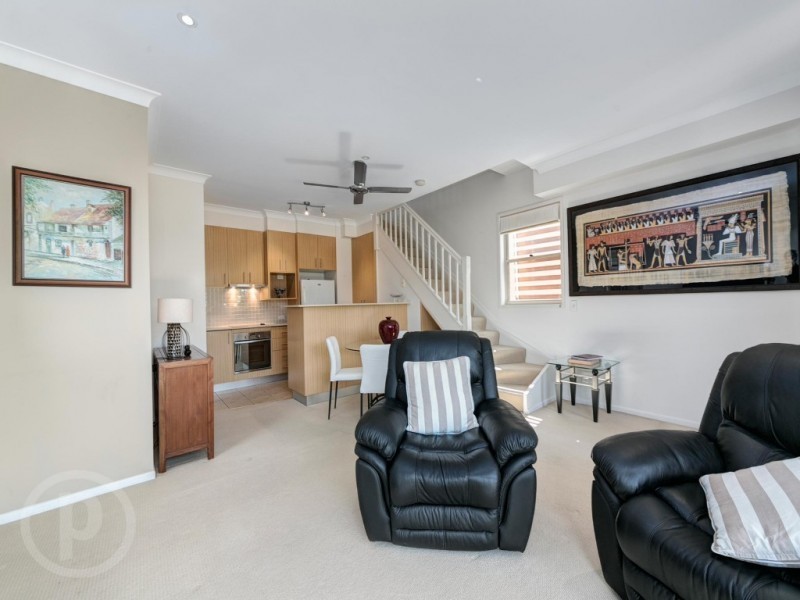 1/37 Hood Street, Sherwood QLD 4075