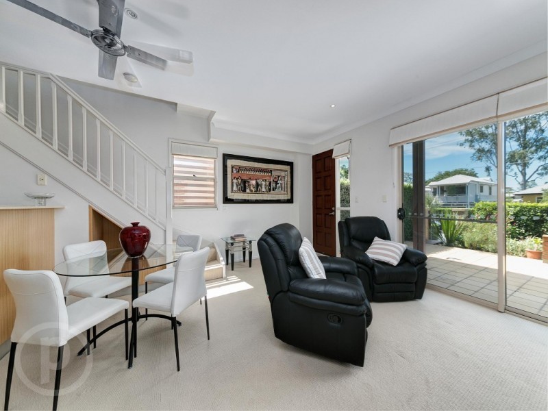 1/37 Hood Street, Sherwood QLD 4075