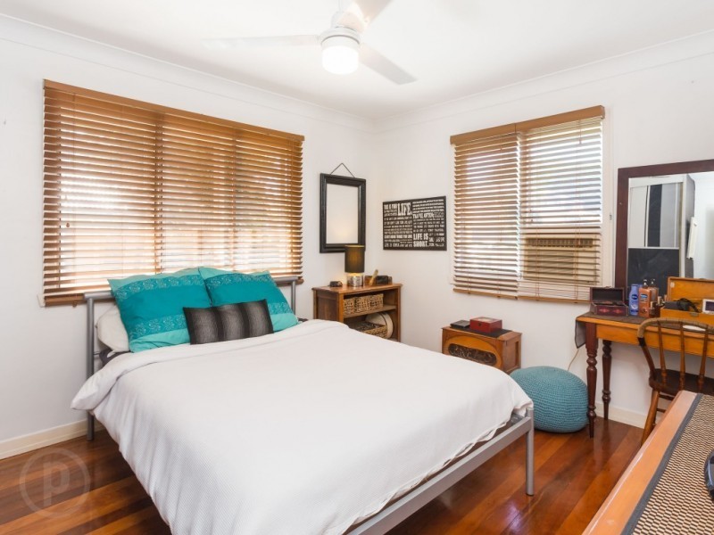 54 Quarry Road, Sherwood QLD 4075