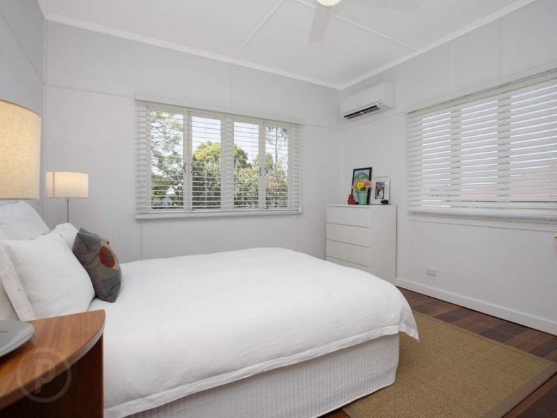 34 Bayford Street, Oxley QLD 4075