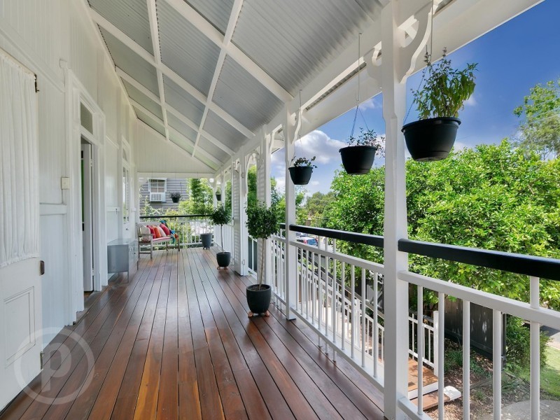 35 Thallon Street, Sherwood QLD 4075