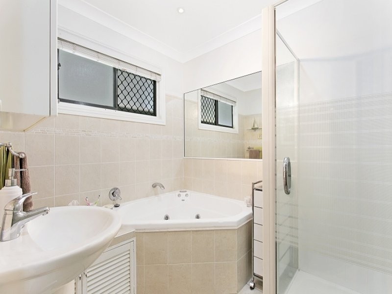 43 Brownie Street, Jamboree Heights QLD 4074