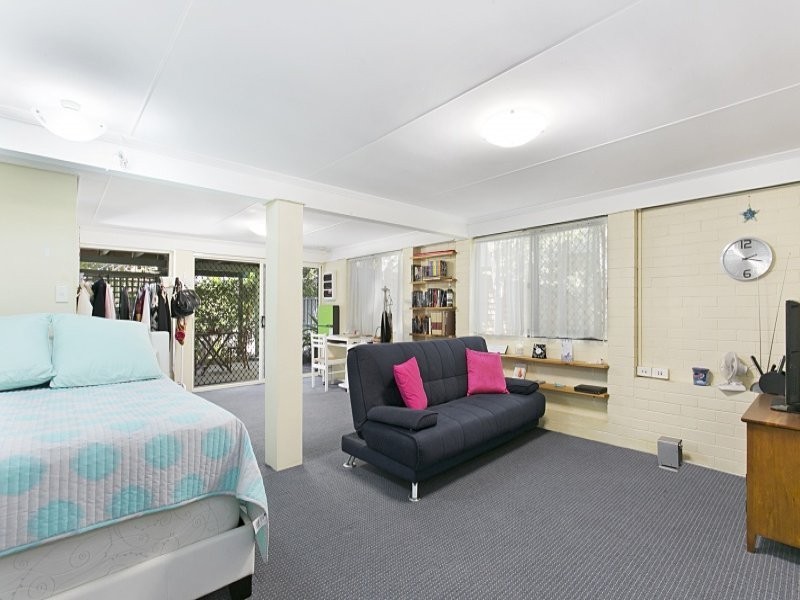 43 Brownie Street, Jamboree Heights QLD 4074