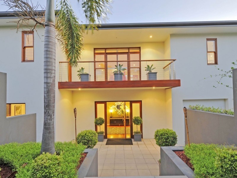 42 King Arthur Terrace, Tennyson QLD 4105