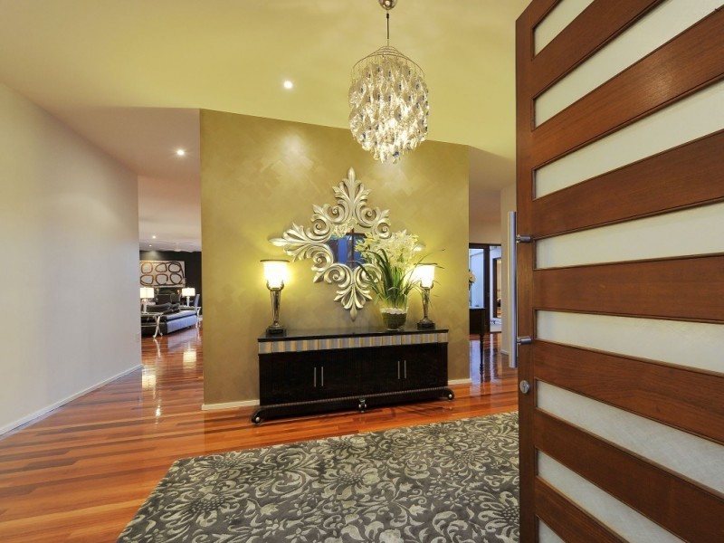 42 King Arthur Terrace, Tennyson QLD 4105