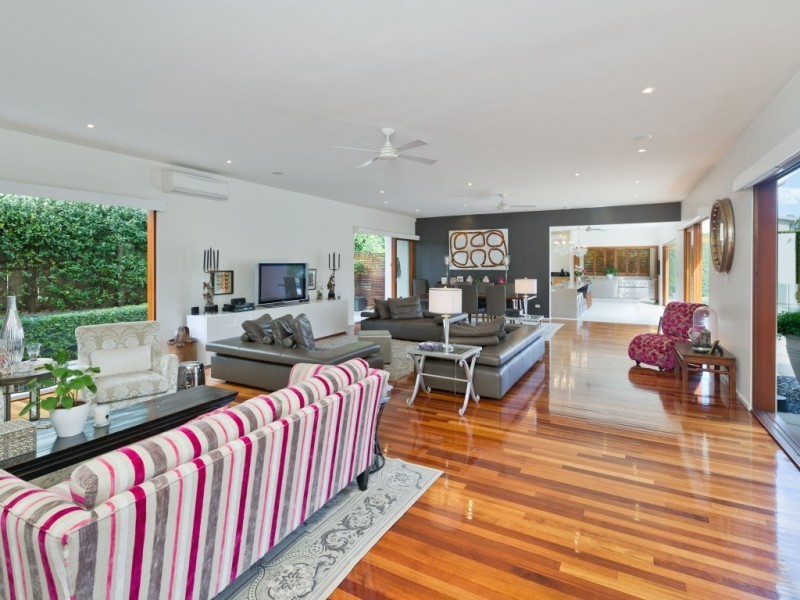 42 King Arthur Terrace, Tennyson QLD 4105