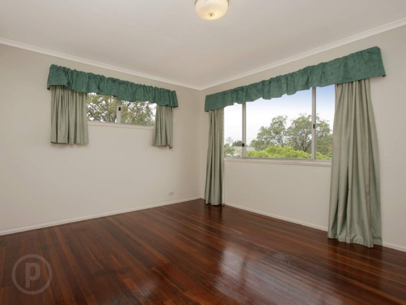 33 Lucock Street, Oxley QLD 4075