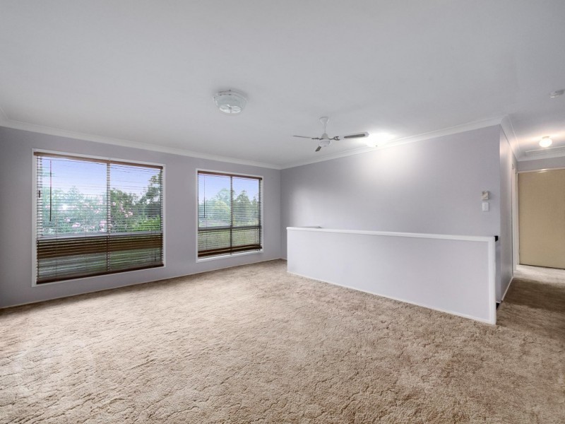 7 Ron Street, Camira QLD 4300