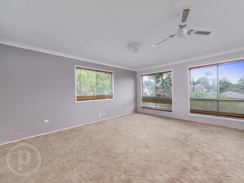 7 Ron Street, Camira QLD 4300