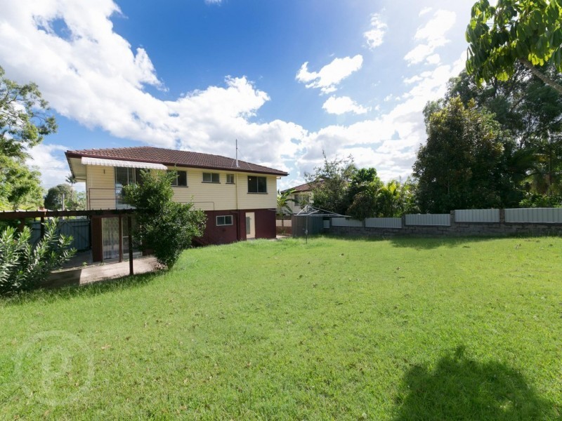 7 Ron Street, Camira QLD 4300
