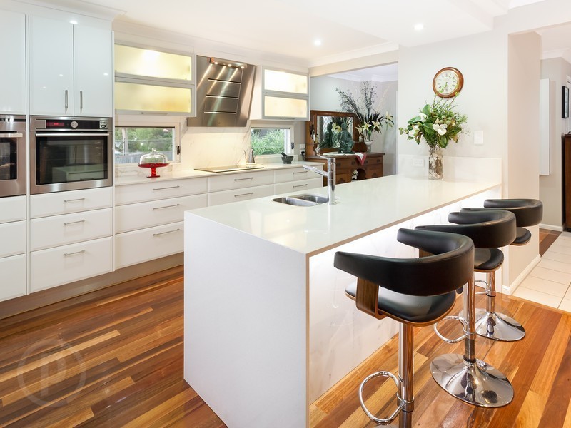 12 Tancred Place, Bellbowrie QLD 4070