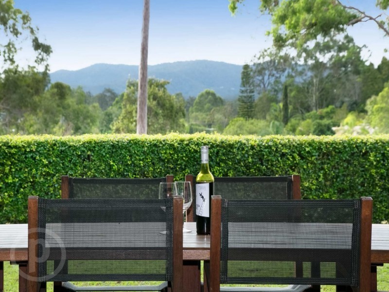 39 Fiddlewood Crescent, Bellbowrie QLD 4070