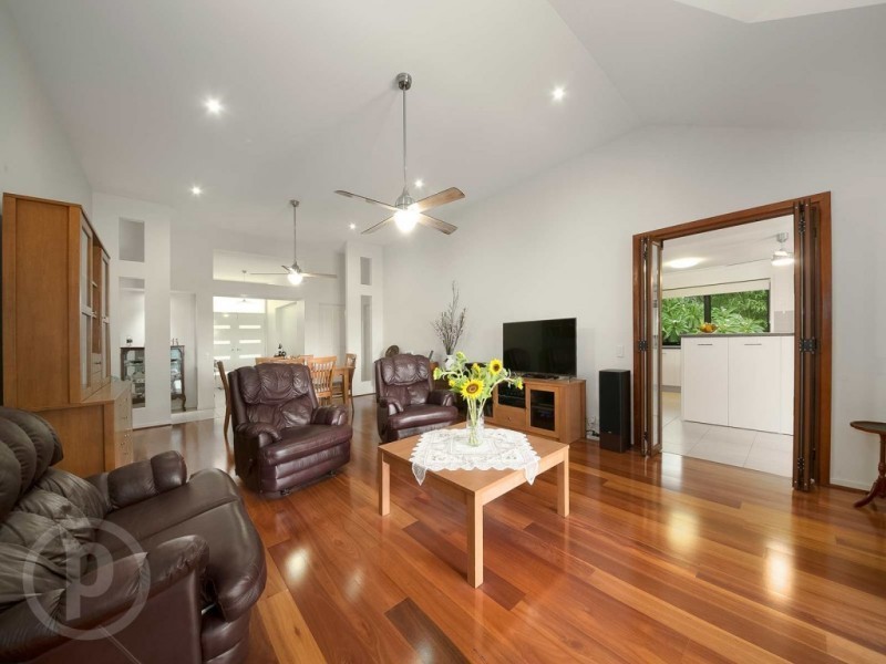 39 Fiddlewood Crescent, Bellbowrie QLD 4070