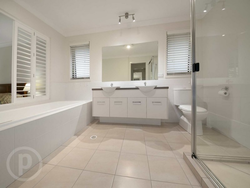 39 Fiddlewood Crescent, Bellbowrie QLD 4070