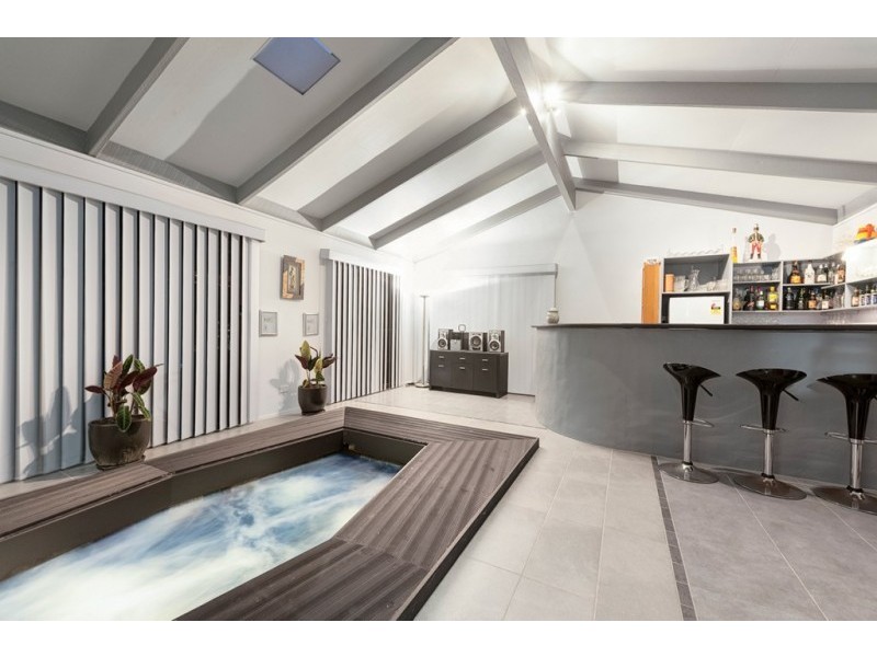 16 Anchusa Street, Bellbowrie QLD 4070